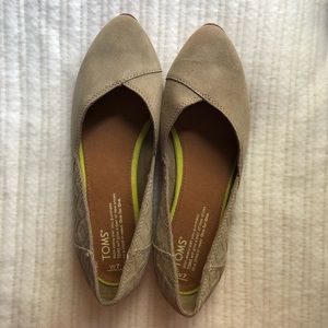 TOMS FLATS SIZE 7W